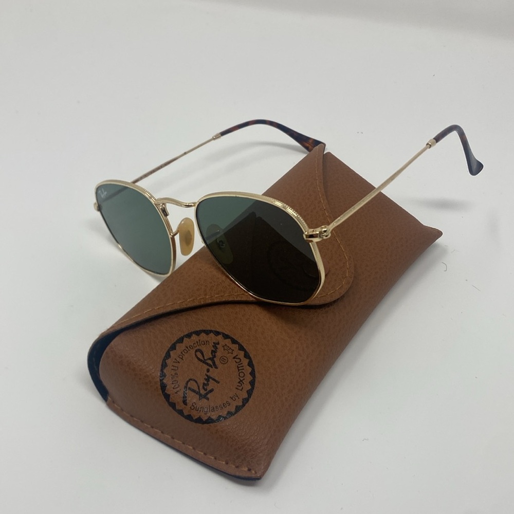 Ray-Ban
RB3548N Hexagonal Flat Lenses - Picture 4 of 6